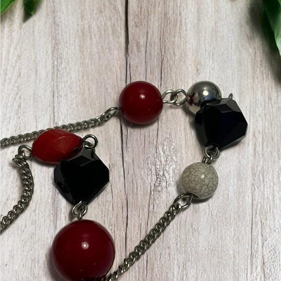 ๐๏ธ 3 for $25 ๐๏ธ M&S Silver Tone Acrylic Beaded Necklace 42โ+3โ - Picture 3 of 5